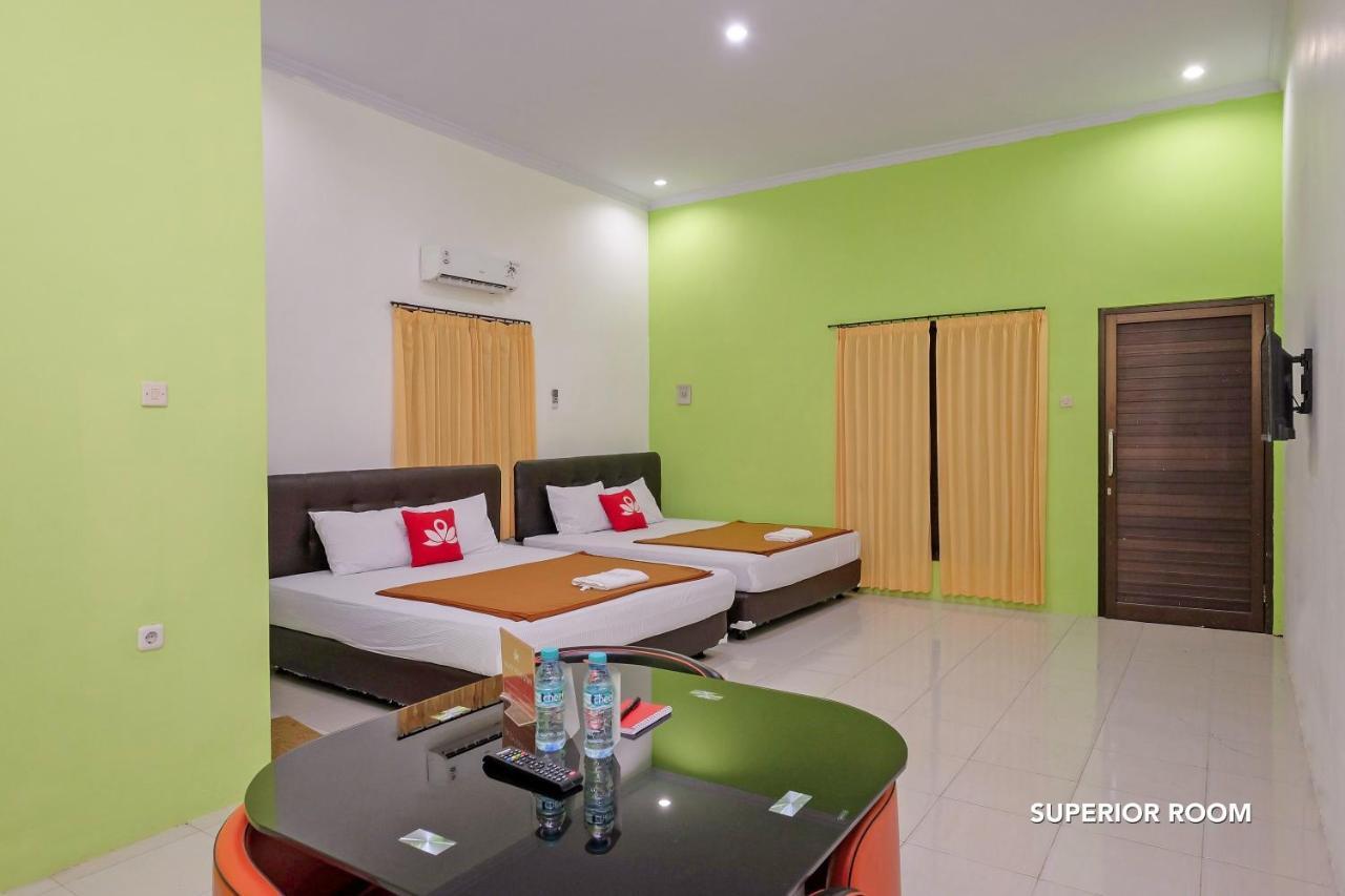 Zen Rooms B Walk Batu Malang Exterior foto