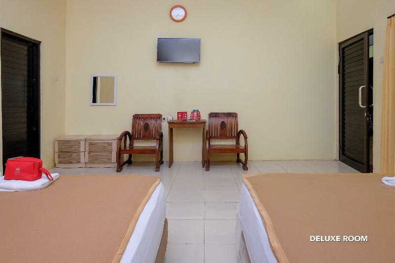 Zen Rooms B Walk Batu Malang Exterior foto